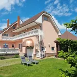 Felho Vendeghaz Guest house 3*