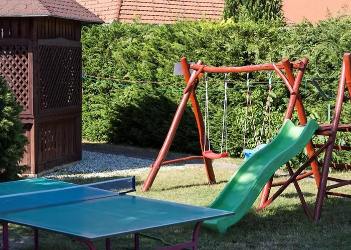 Casa de hóspedes Felhő 3*